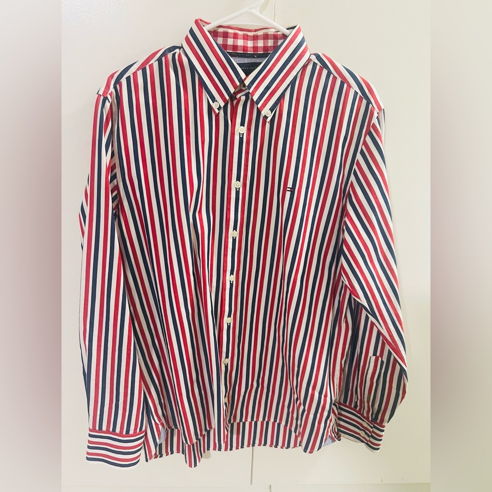 Tommy Hilfiger Regimental Stripe Shirt in haute red, white, navy blue poplin M